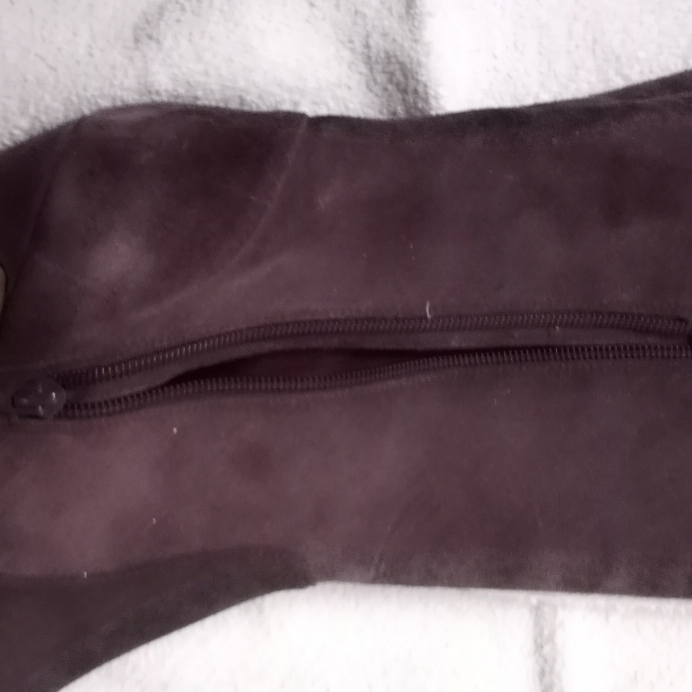 Boots - Picture 3 of 7